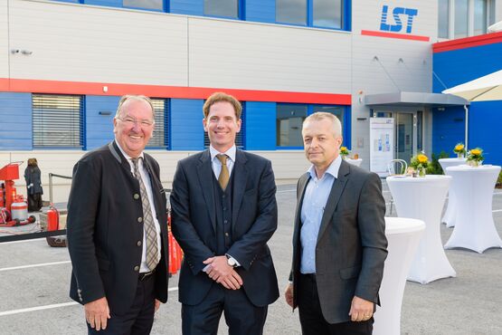 Member of the Bundesrat, Ernest Schwindsackl with LST's Managing Director Dipl.-Ing. Stefan Friedl and Branch Manager Ing. Gerhard Fassl